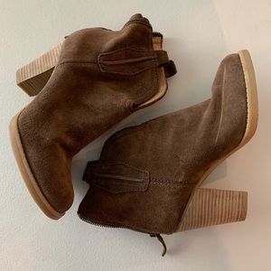 Nine‎ West Brown Suede Booties Size 7.5 Never worn